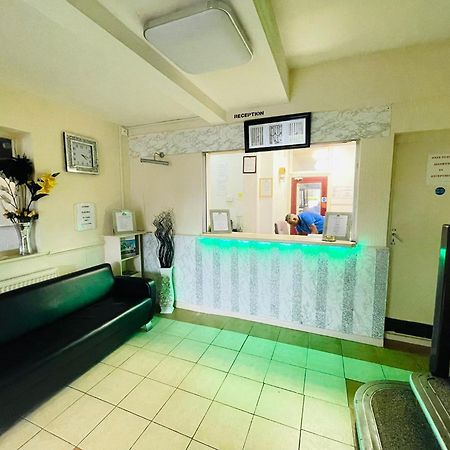 Star Hotel, South Лестер Екстер'єр фото