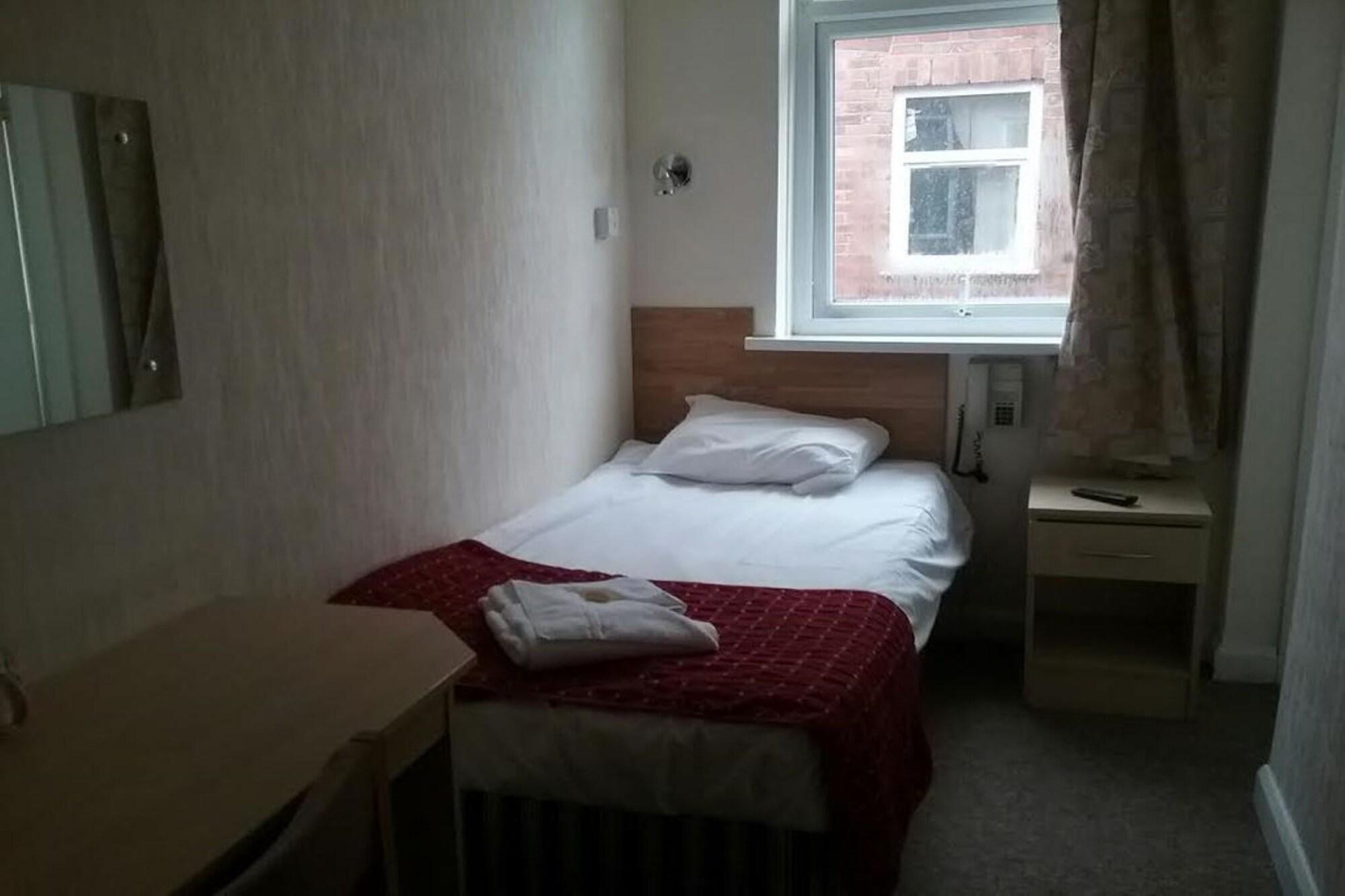 Star Hotel, South Лестер Екстер'єр фото