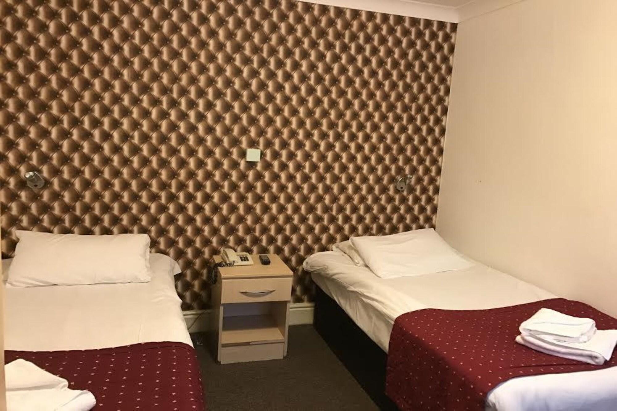 Star Hotel, South Лестер Екстер'єр фото